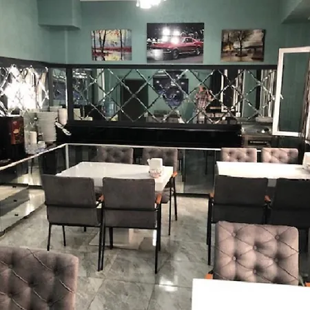 Hotel Orange Airport 3*