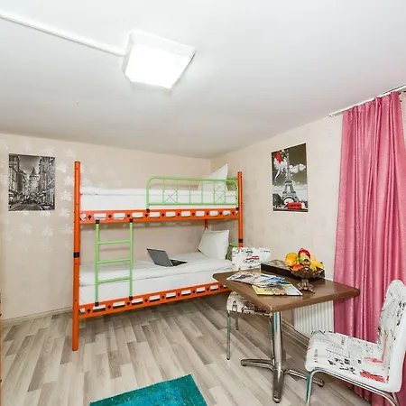 Orange Airport Hotell