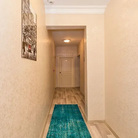 Orange Airport Hotel