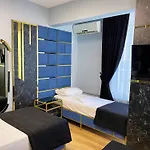 Orange Airport Hotel 3*
