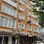 Orange Airport Hotel