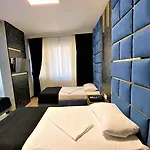 Hotel Orange Airport