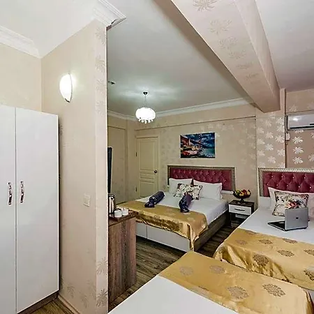 Orange Airport Hotel 3*