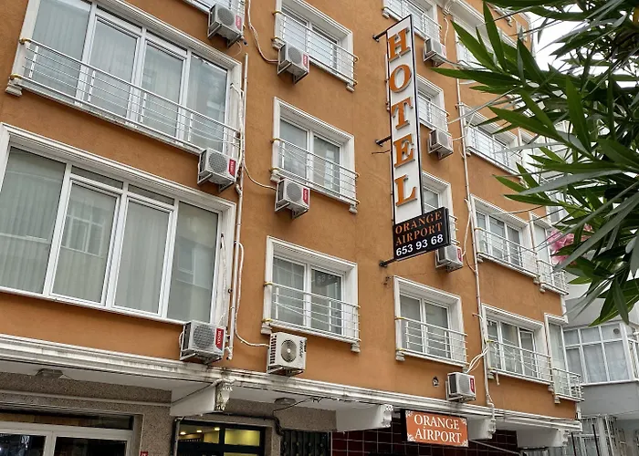 Orange Airport Отель