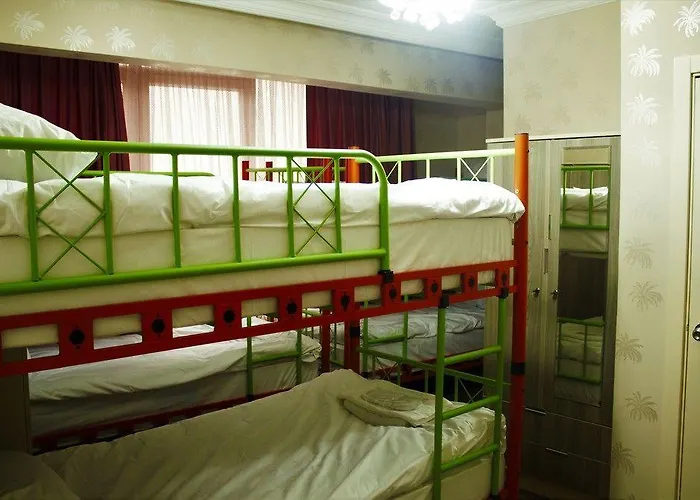 Orange Airport Отель 3*