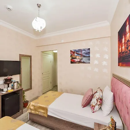 Orange Airport Otel 3*