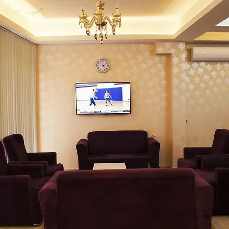 Orange Airport 3*