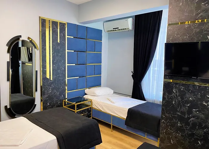 Orange Airport Hotel 3*